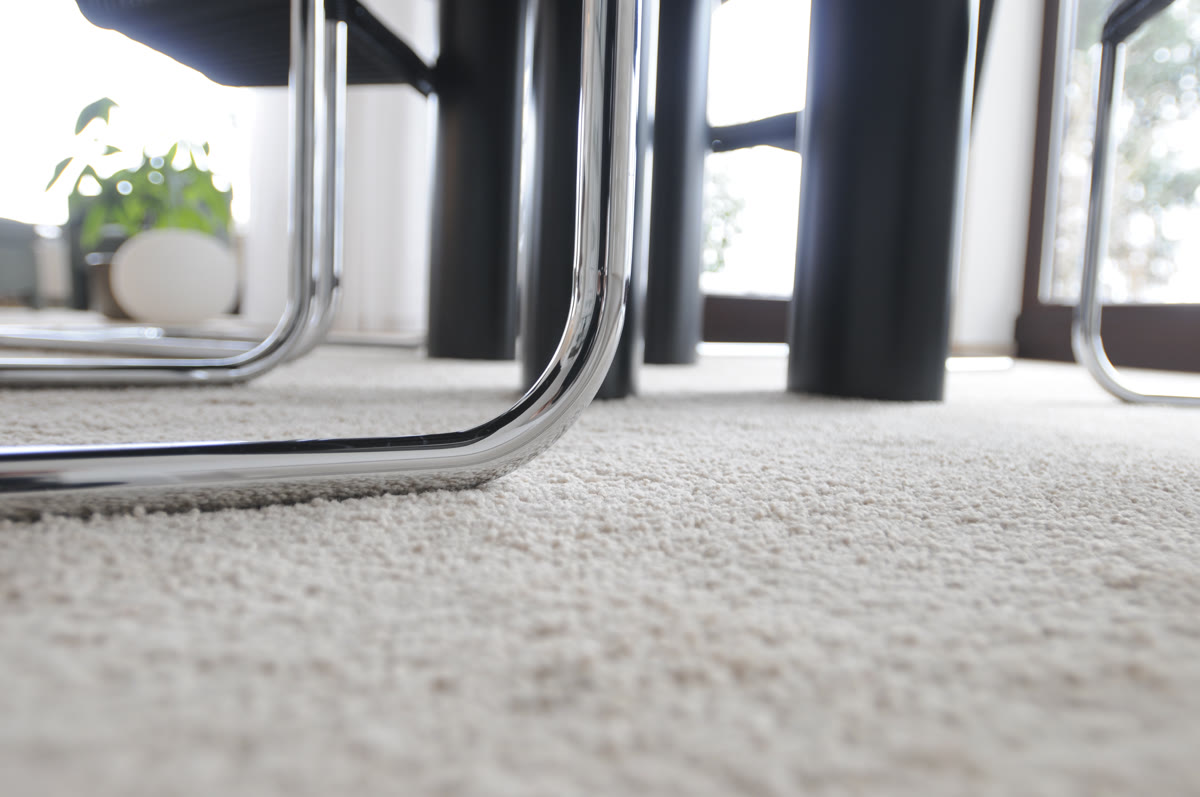 Teppichboden verlegen – moderner Teppichboden im Wohnraum